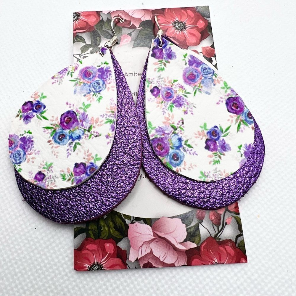 🍭4/$20 Amber Vaughn Teardrop Faux Leather Floral Dangle Earrings